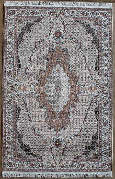 ISFAHAN D513-CREAM Российские ковры изготовлены в соответствии с международными стандартами качества. Цена указана за 1кв/м